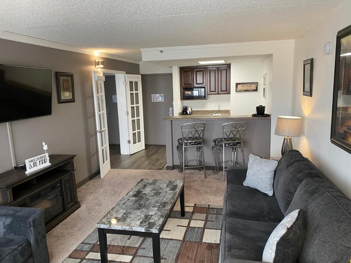 Ramada By Wyndham Albuquerque Midtown Ξενοδοχείο Εξωτερικό φωτογραφία