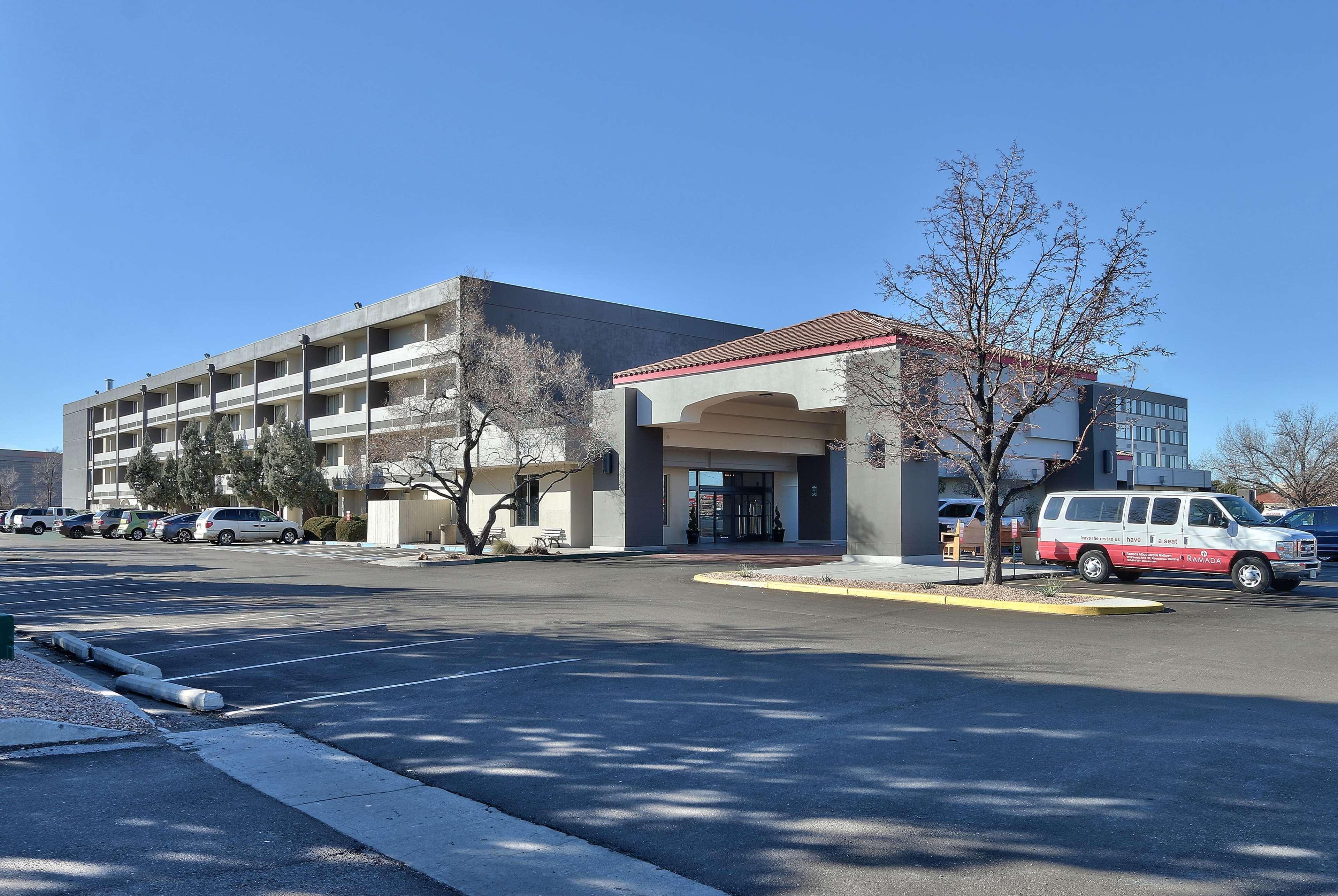 Ramada By Wyndham Albuquerque Midtown Ξενοδοχείο Εξωτερικό φωτογραφία