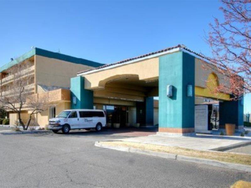 Ramada By Wyndham Albuquerque Midtown Ξενοδοχείο Εξωτερικό φωτογραφία