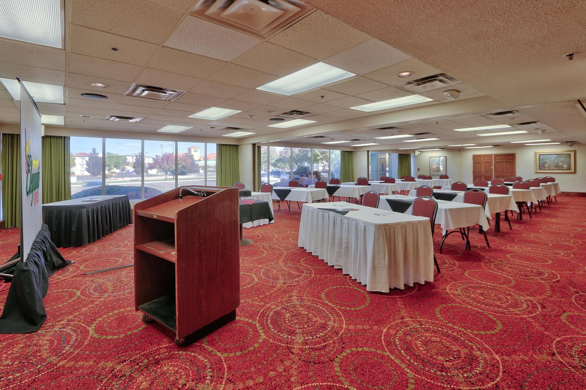 Ramada By Wyndham Albuquerque Midtown Ξενοδοχείο Εξωτερικό φωτογραφία