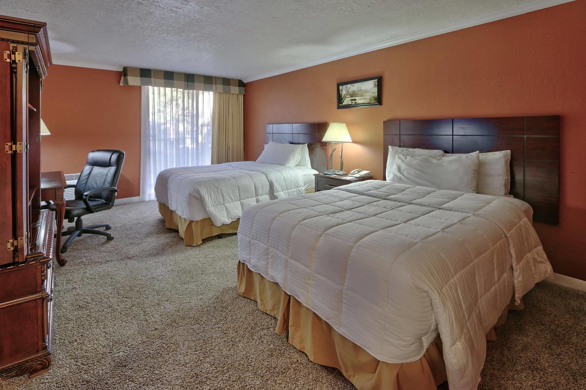 Ramada By Wyndham Albuquerque Midtown Ξενοδοχείο Εξωτερικό φωτογραφία